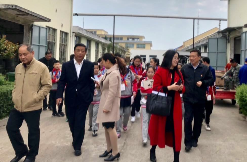 c7娱乐市实验小学部分师生参观考察c7娱乐酒业