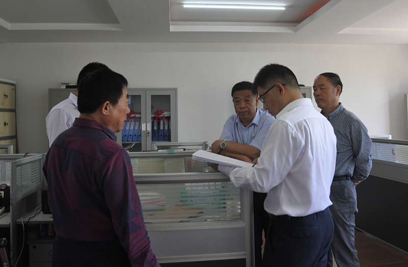 以党建引领促企业发展  -c7娱乐市委组织部副部长于文龙到c7娱乐酒业指导工作