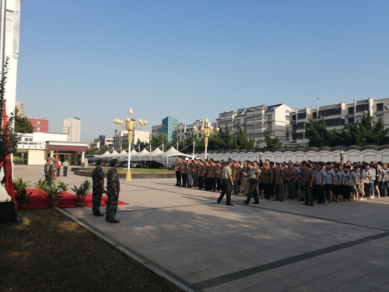 c7娱乐酒业庆祝八一建军节升国旗仪式