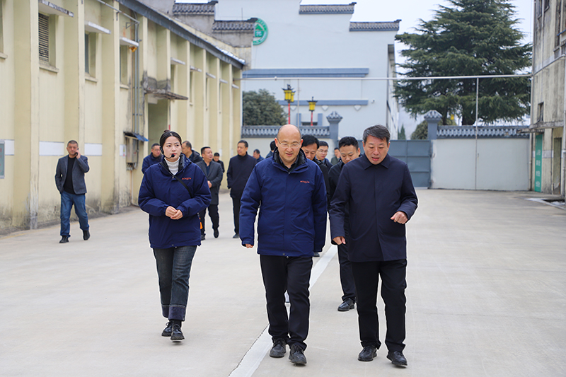 贺兰县考察团考察c7娱乐酒业