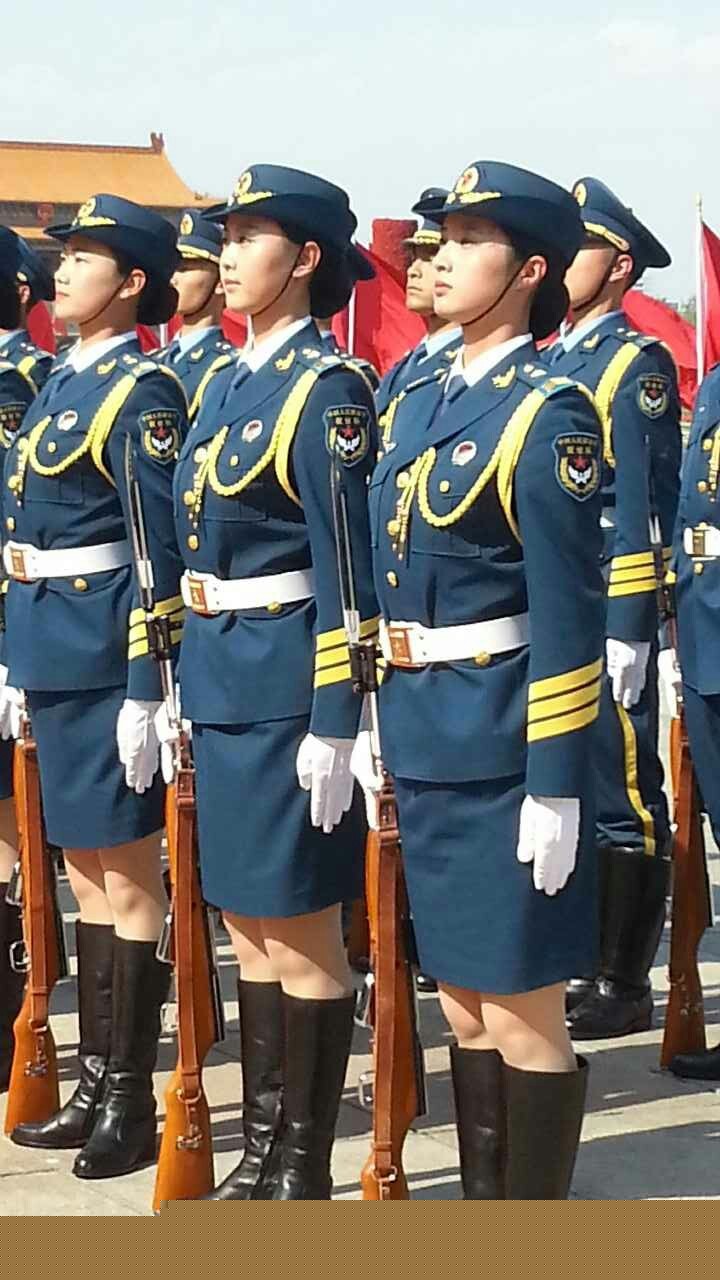 三军仪仗队视频完整版女兵，展现巾帼英雄的风采，三军仪仗队女兵风采，巾帼英雄展现荣耀时刻