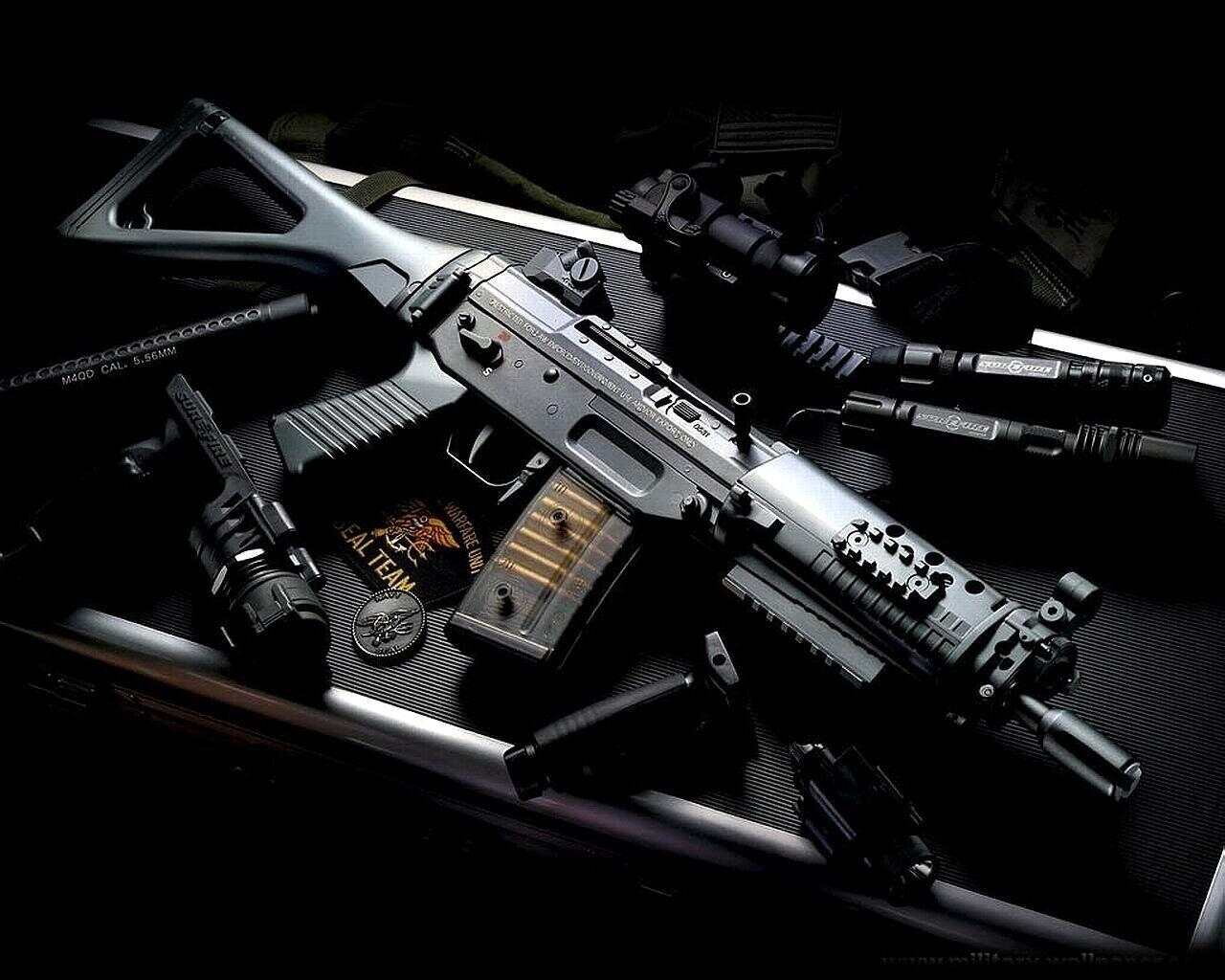 现代兵器，技术革新与军事发展的融合，现代兵器，技术革新与军事发展的紧密融合