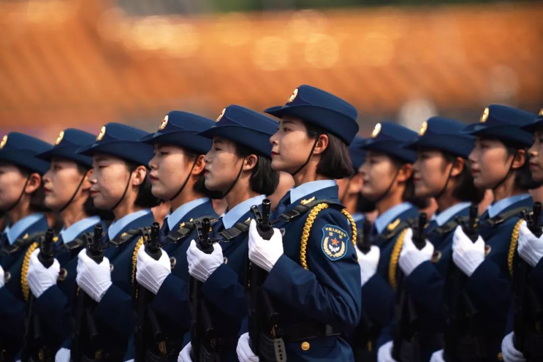 热烈期待！2023阅兵式高清完整版直播，「高清直播」2023阅兵盛典，万众期待，荣耀瞬间展现！
