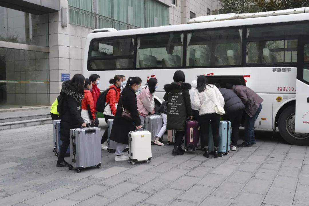 澳门挂牌正版挂牌，探索其背后的意义与价值，澳门正版挂牌背后的意义与价值探索